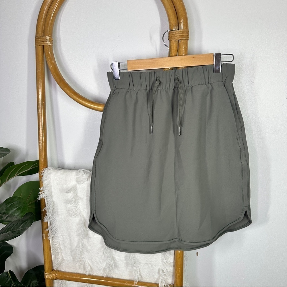 Lululemon Green Athletic Skirt sz 6